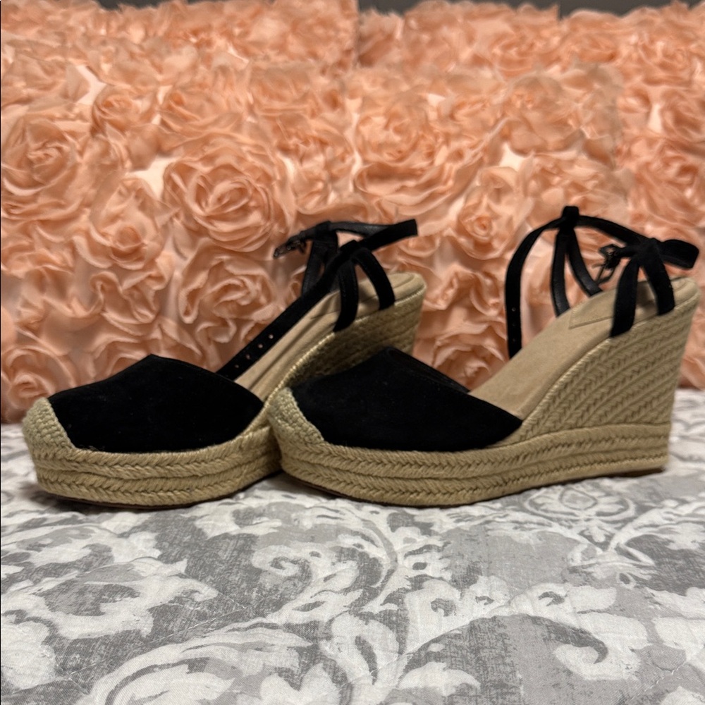 Crown Vintage Black Espadrille Wedges